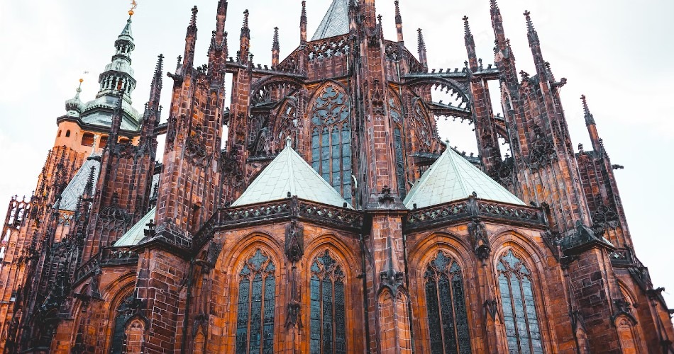 3 lugares que puedes conocer con las visitas guiadas en Praga