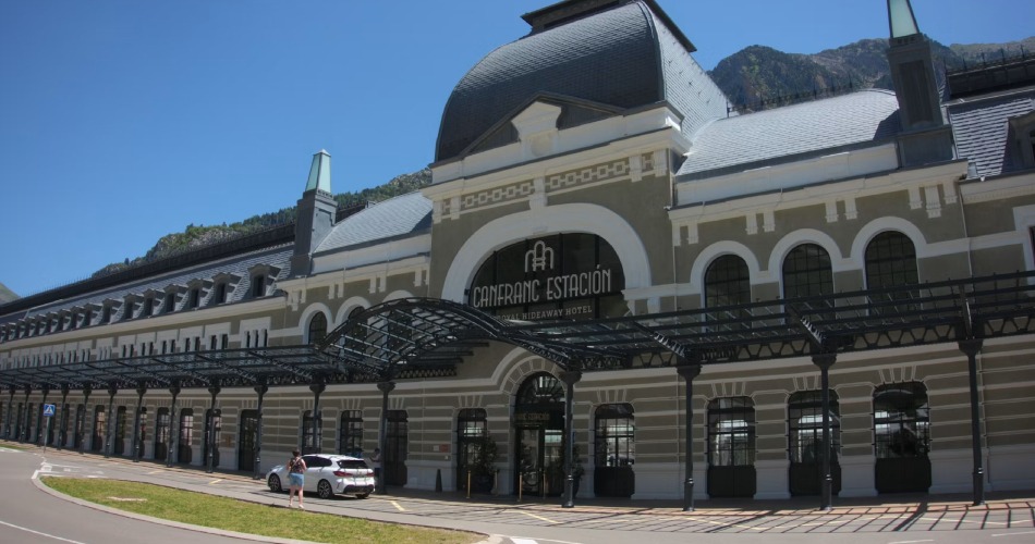 Hoteles en Canfranc: Vacaciones de verano en la montaña del Pirineo aragonés